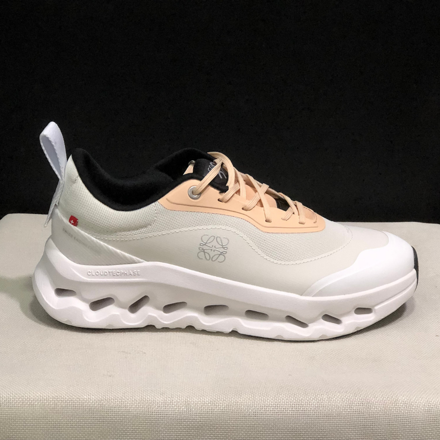 On Cloud × Loewe — Cloudtilt Beige